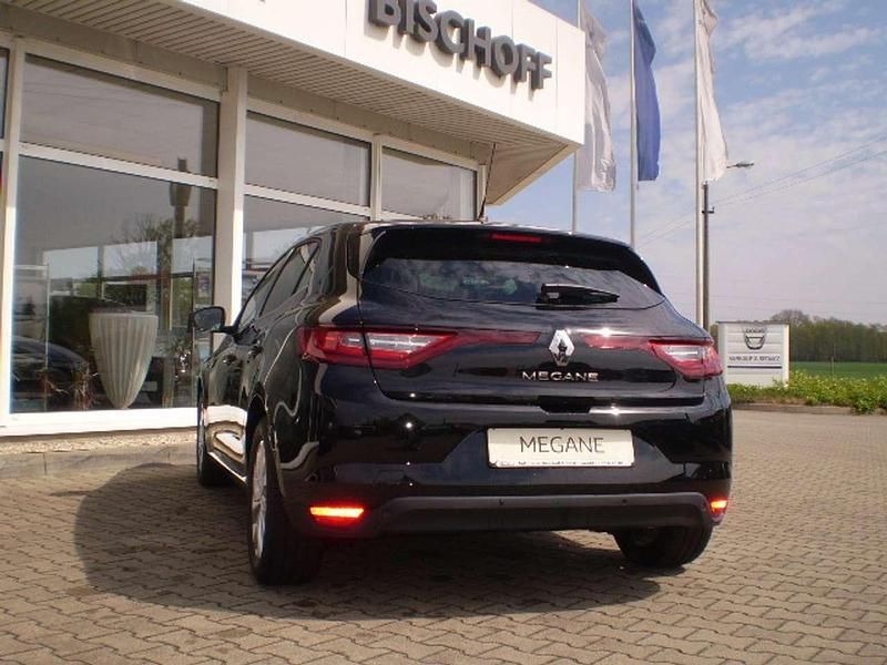 Gebraucht Renault Mégane IV LIMITED 140 PS (102 kW) 2019 Schwarz Limousine
