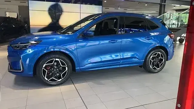 Gebraucht Ford Kuga ST-Line X 183 PS (134 kW) 2024 Desert island blue metallic SUV