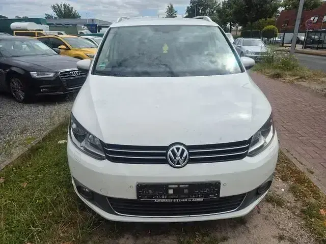 Gebraucht VW Touran Highline 105 PS (77 kW) 2011 Weiß Van / Kleinbus