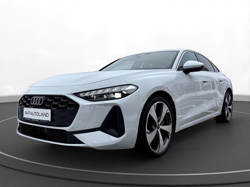 Gebraucht Audi A5 Sport 150 PS (110 kW) 2025 Gletscherweiß metallic Limousine