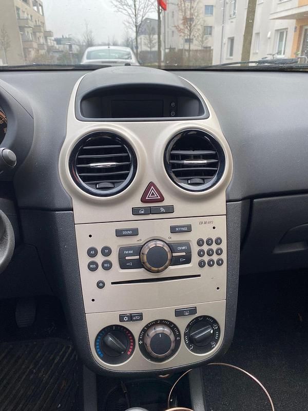 Gebraucht Opel Corsa 80 PS (58 kW) 2007 Rot Kleinwagen