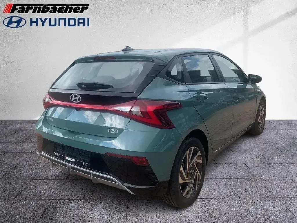 Neu Hyundai i20 Trend 90 PS (66 kW) 2025 Grün Kleinwagen