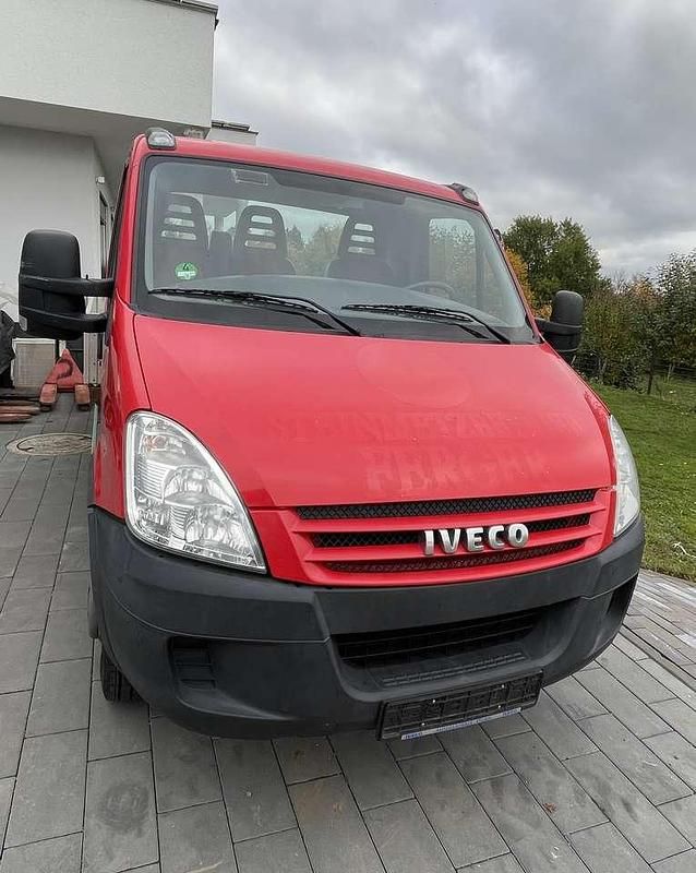 Gebraucht Iveco Daily 145 PS (106 kW) 2006 Rot Van
