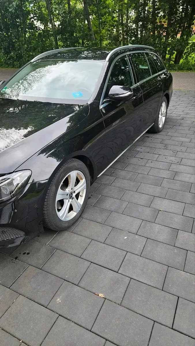 Gebraucht Mercedes E200 150 PS (110 kW) 2018 Schwarz Kombi