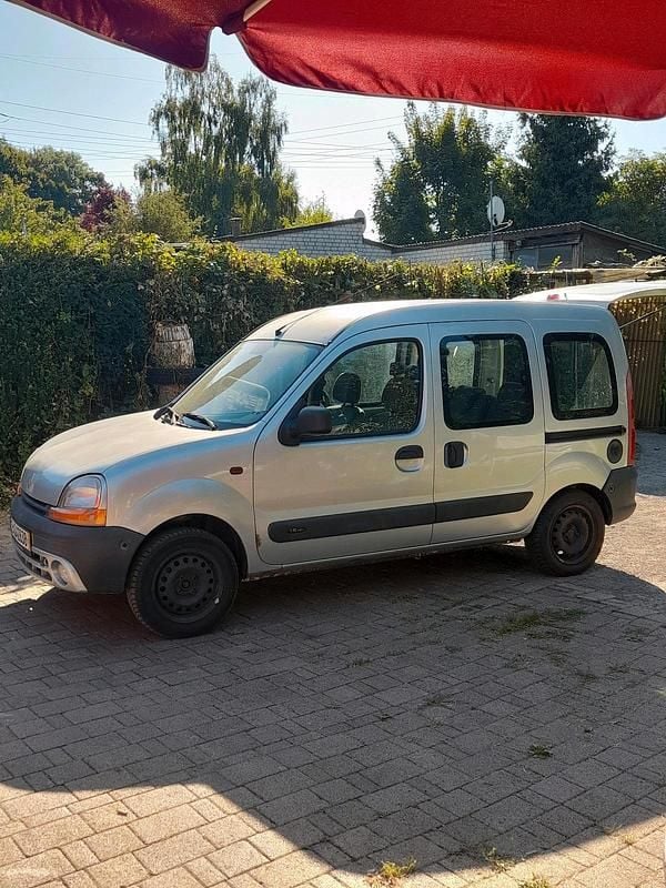 Silber Gebraucht 2001 Renault Kangoo Van / Kleinbus | 1.100 € (Guter Preis) - Bild 1/4