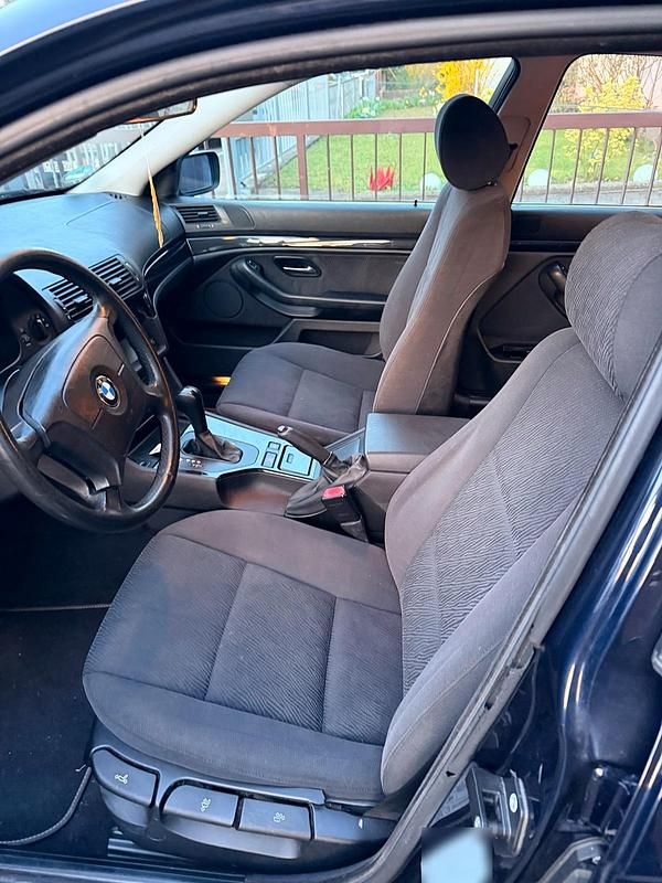 Gebraucht BMW 520 Basis 150 PS (110 kW) 1999 Blau Limousine
