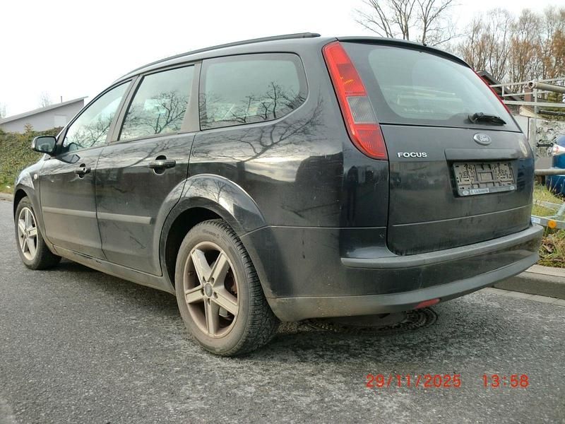 Gebraucht Ford Focus Fun X 101 PS (74 kW) 2006 Blau Limousine