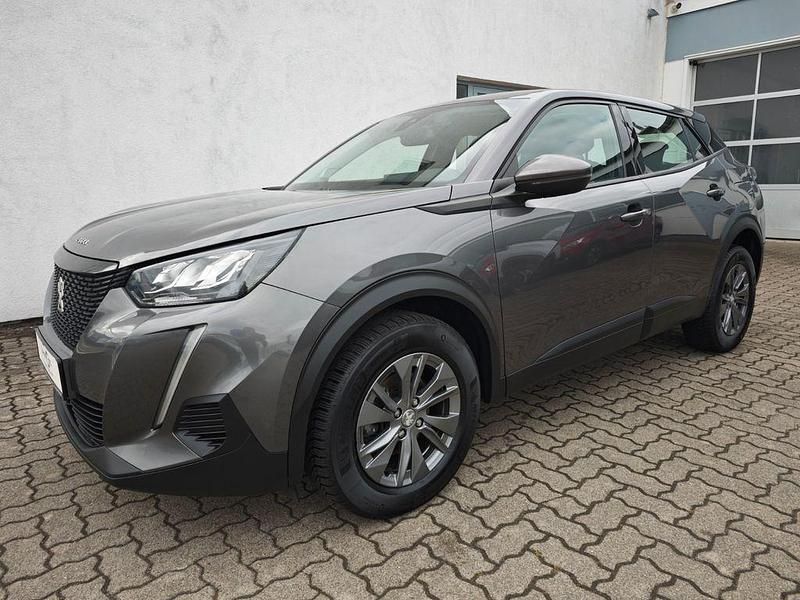 Grau Gebraucht 2020 Peugeot 2008 Active SUV | 10.990 € (Fairer Preis) - Bild 1/4