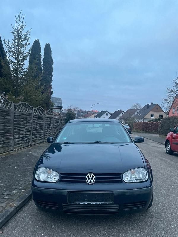 Gebraucht VW Golf IV 105 PS (77 kW) 2001 Blau Kleinwagen