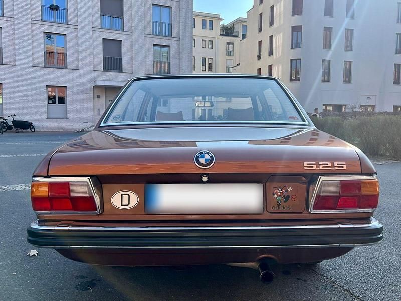 Gebraucht BMW 525 145 PS (106 kW) 1974 Braun Limousine