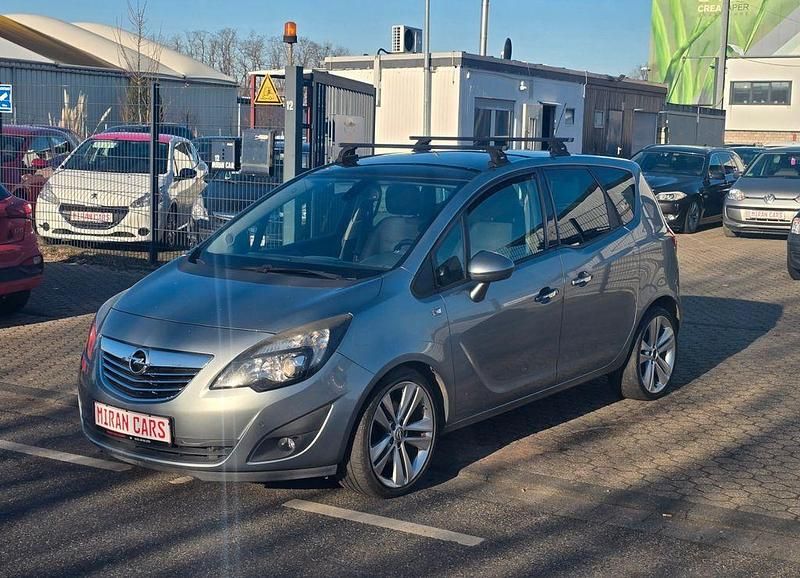 Silber Gebraucht 2011 Opel Meriva Innovation Van / Kleinbus | 2.500 € (Superpreis) - Bild 1/4