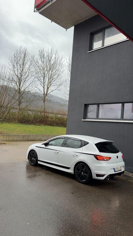 Second-hand Seat Leon FR 179 CP (131 kW) 2014 Alb Berlinǎ