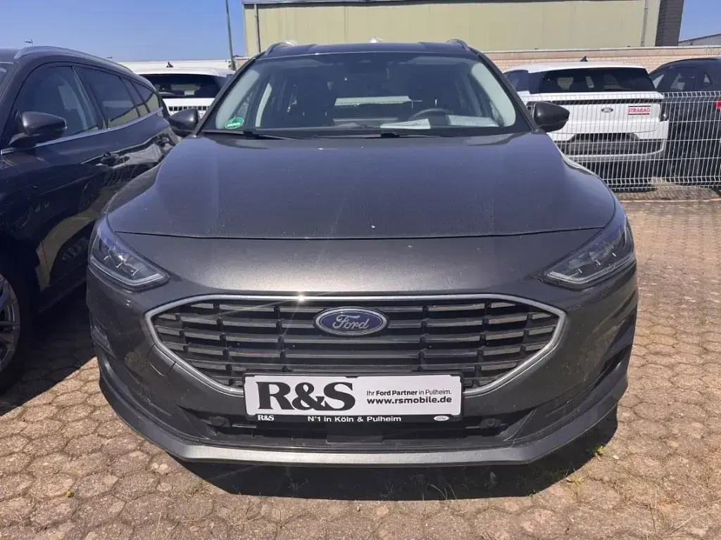 Gebraucht Ford Focus Titanium 125 PS (91 kW) 2023 Metallic) (grau Kombi
