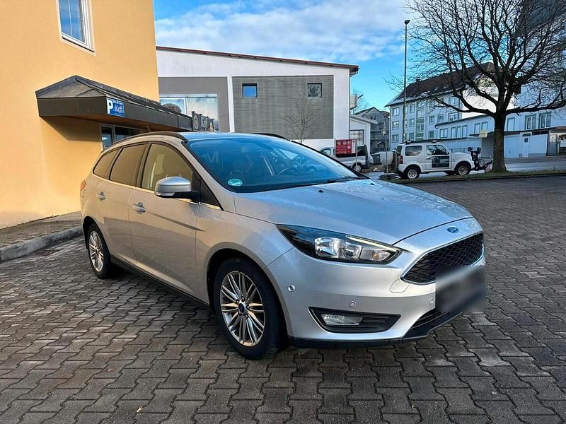 Gebraucht Ford Focus 125 PS (91 kW) 2018 Silber Kombi