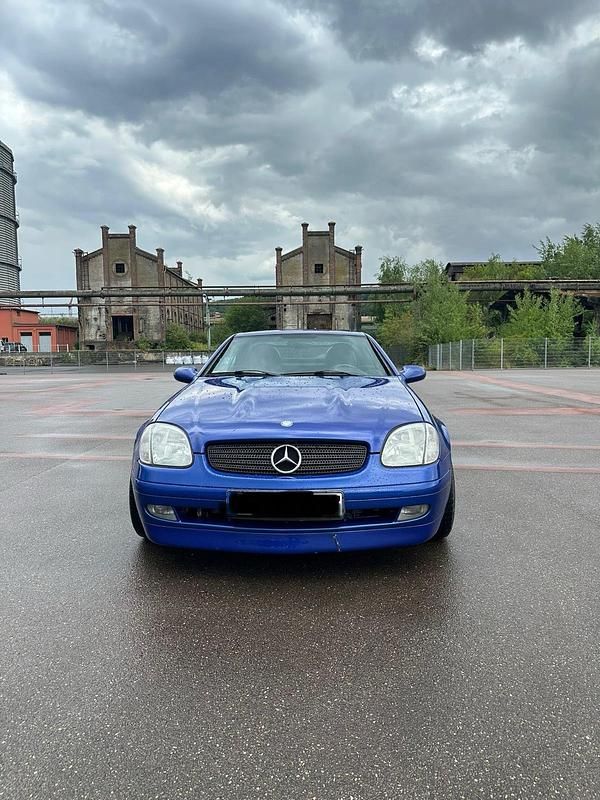 Blau Gebraucht 1998 Mercedes SLK200 Cabrio | 2.999 € (Fairer Preis) - Bild 1/4
