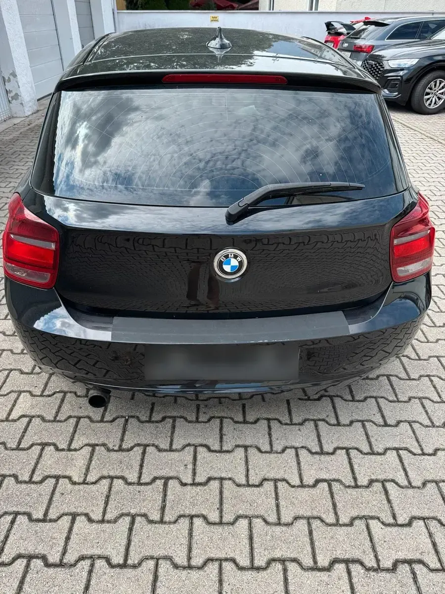 Gebraucht BMW 116 136 PS (100 kW) 2012 Schwarz Kleinwagen