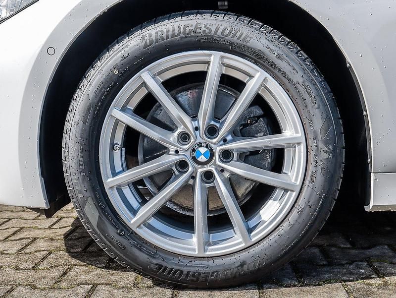 Gebraucht BMW 320 Comfort Edition 184 PS (135 kW) 2025 Weiß Kombi