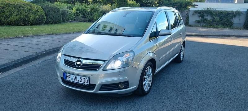 Grau Gebraucht 2007 Opel Zafira Van / Kleinbus | 2.250 € (Fairer Preis) - Bild 1/4