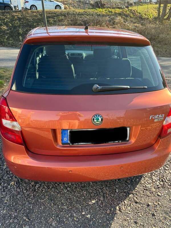 Orange Gebraucht 2008 Skoda Fabia Classic Limousine | 1.250 € (Superpreis) - Bild 1/4