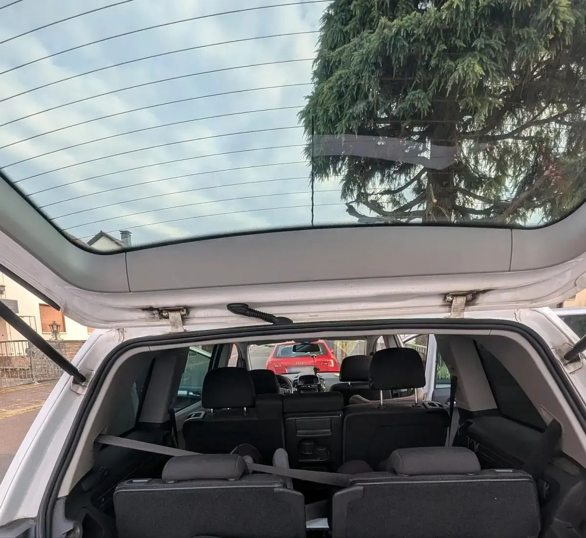 Gebraucht Opel Zafira 140 PS (102 kW) 2014 Weiß Van / Kleinbus