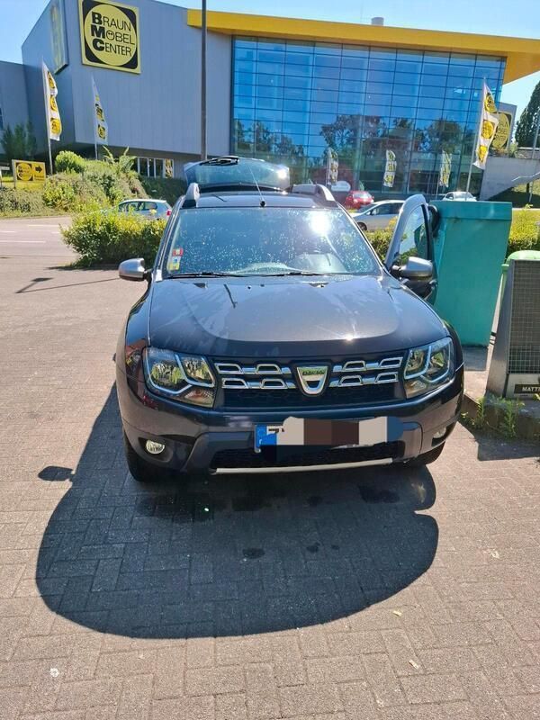 Schwarz Gebraucht 2015 Dacia Duster SUV | 8.999 € - Bild 1/4