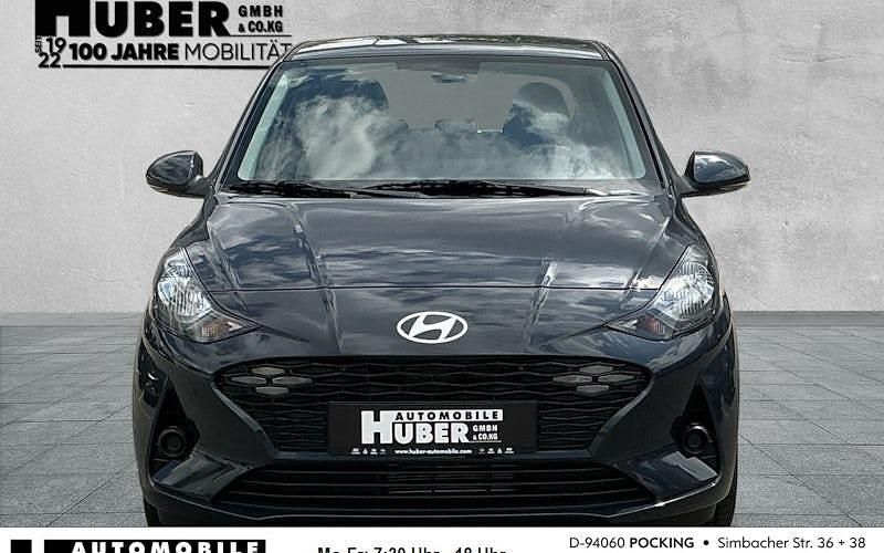 Neu Hyundai i10 Trend 79 PS (58 kW) 2025 Grau metallic Kleinwagen