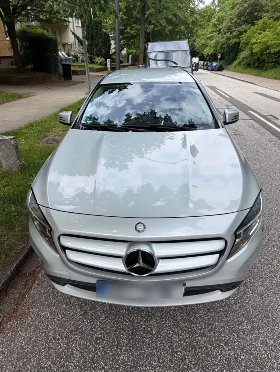 Gebraucht Mercedes GLA200 156 PS (114 kW) 2014 Silber SUV