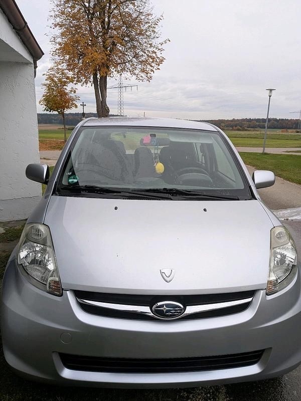 Silber Gebraucht 2010 Subaru Justy Trend Kleinwagen | 2.490 € (Fairer Preis) - Bild 1/4