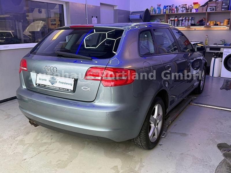 Gebraucht Audi A3 Ambiente 160 PS (117 kW) 2009 Grau Kleinwagen