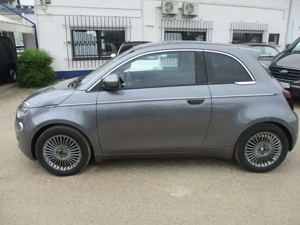 Gebraucht Fiat 500e 86 kW (118 PS) 2024 Mineral grau Limousine