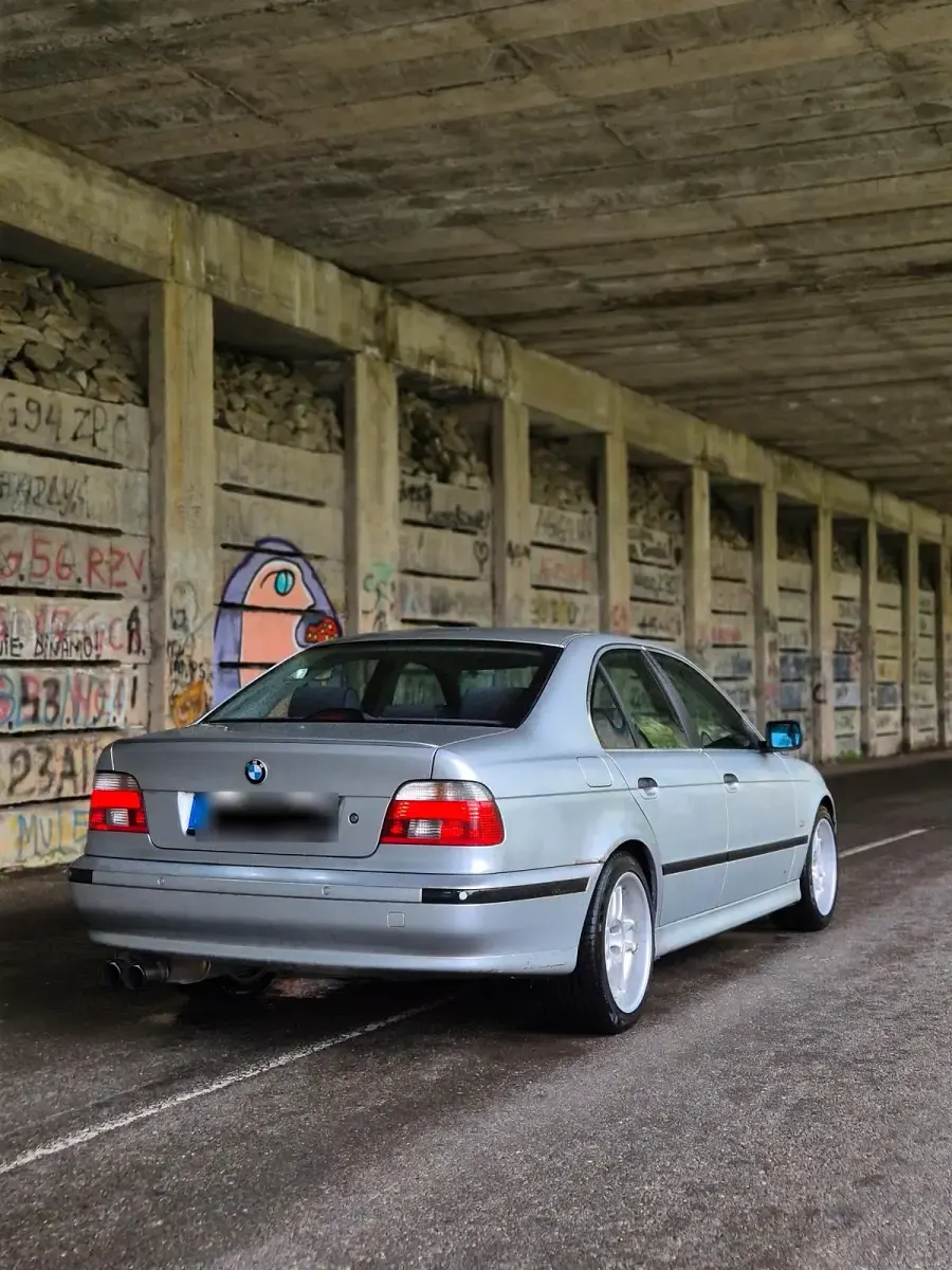 Usata BMW 520 170 CV (125 kW) 2002 Argento Berlina