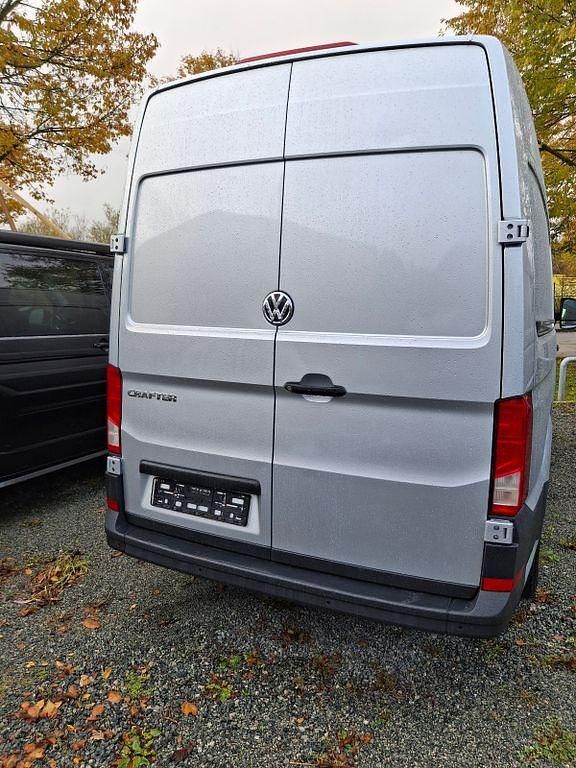 Gebraucht VW Crafter Trendline 140 PS (102 kW) 2022 Silber Van