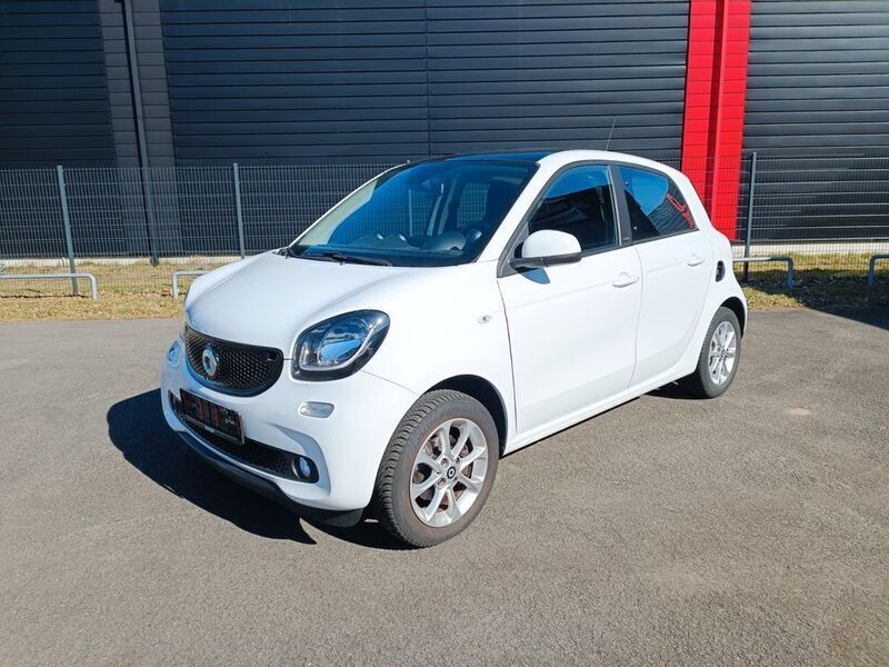 Weiß Gebraucht 2019 Smart ForFour Passion Kleinwagen | 12.990 € (Guter Preis) - Bild 1/4