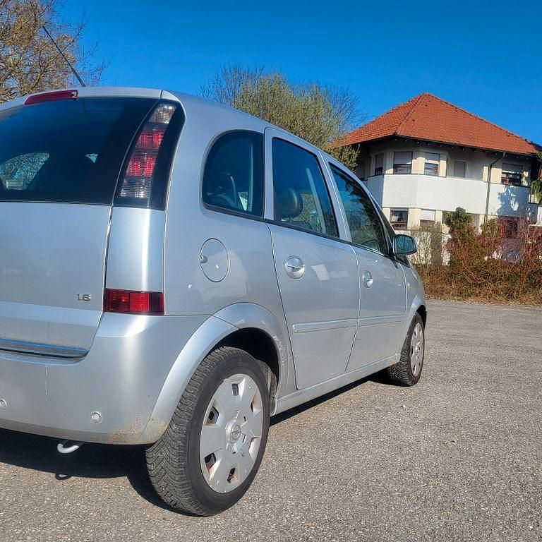 Gebraucht Opel Meriva 105 PS (77 kW) 2006 Silber Van / Kleinbus