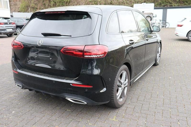 Gebraucht Mercedes B220 190 PS (139 kW) 2020 Schwarz Van / Kleinbus