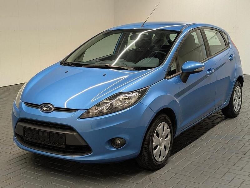 Blau Gebraucht 2010 Ford Fiesta Kleinwagen | 2.480 € (Superpreis) - Bild 1/4