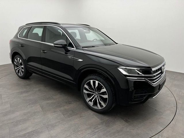 Gebraucht VW Touareg R-line 286 PS (210 kW) 2024 Black metallic SUV