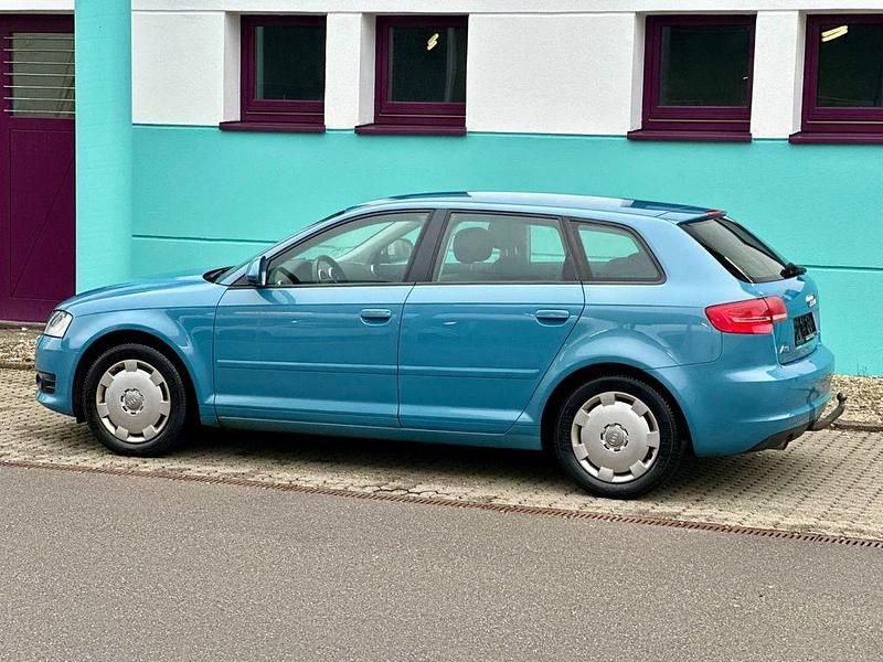 Second-hand Audi A3 Ambition 105 CP (77 kW) 2010 Albastru Hatchback