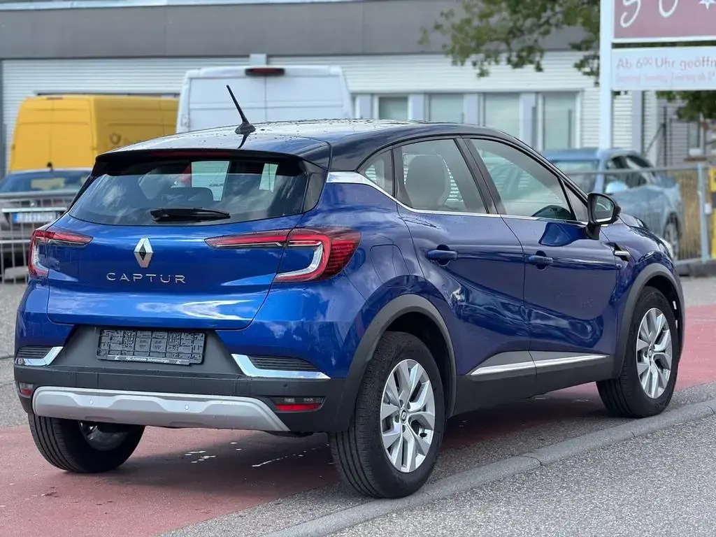 Gebraucht Renault Captur Intens 140 PS (102 kW) 2022 Blau SUV