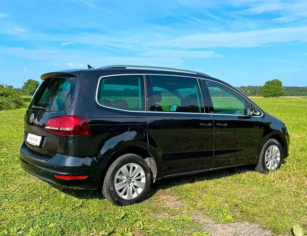 Gebraucht VW Sharan United 150 PS (110 kW) 2021 Schwarz Van / Kleinbus