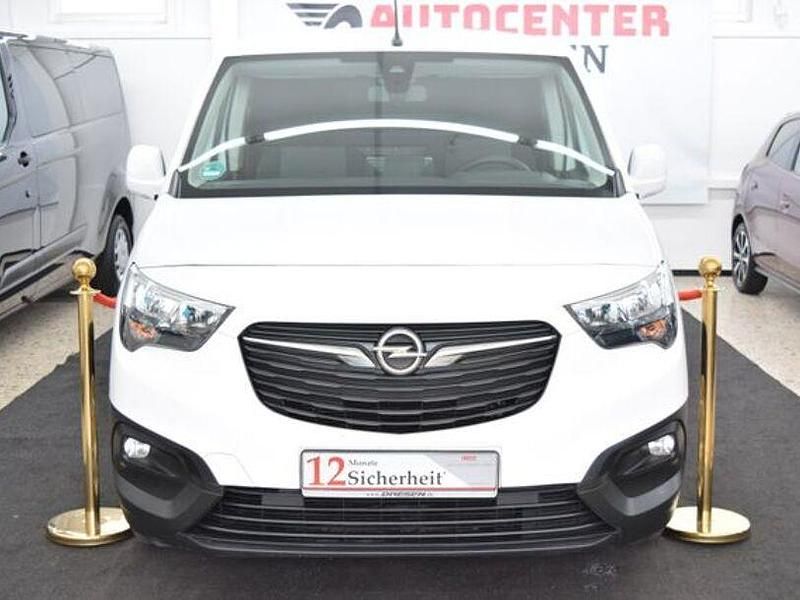 Second-hand Opel Combo Edition 131 CP (96 kW) 2019 Alb Monovolum