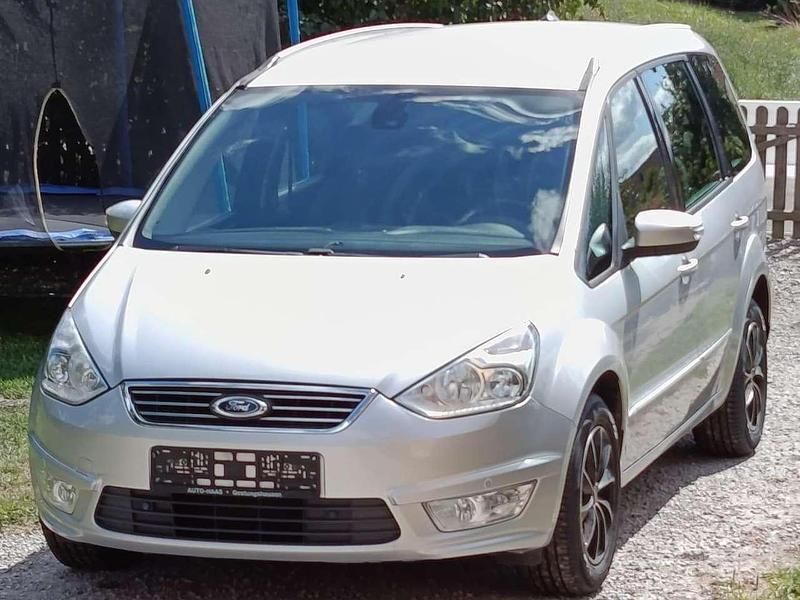 Gebraucht Ford Galaxy Ambiente 145 PS (106 kW) 2012 Silber Van / Kleinbus