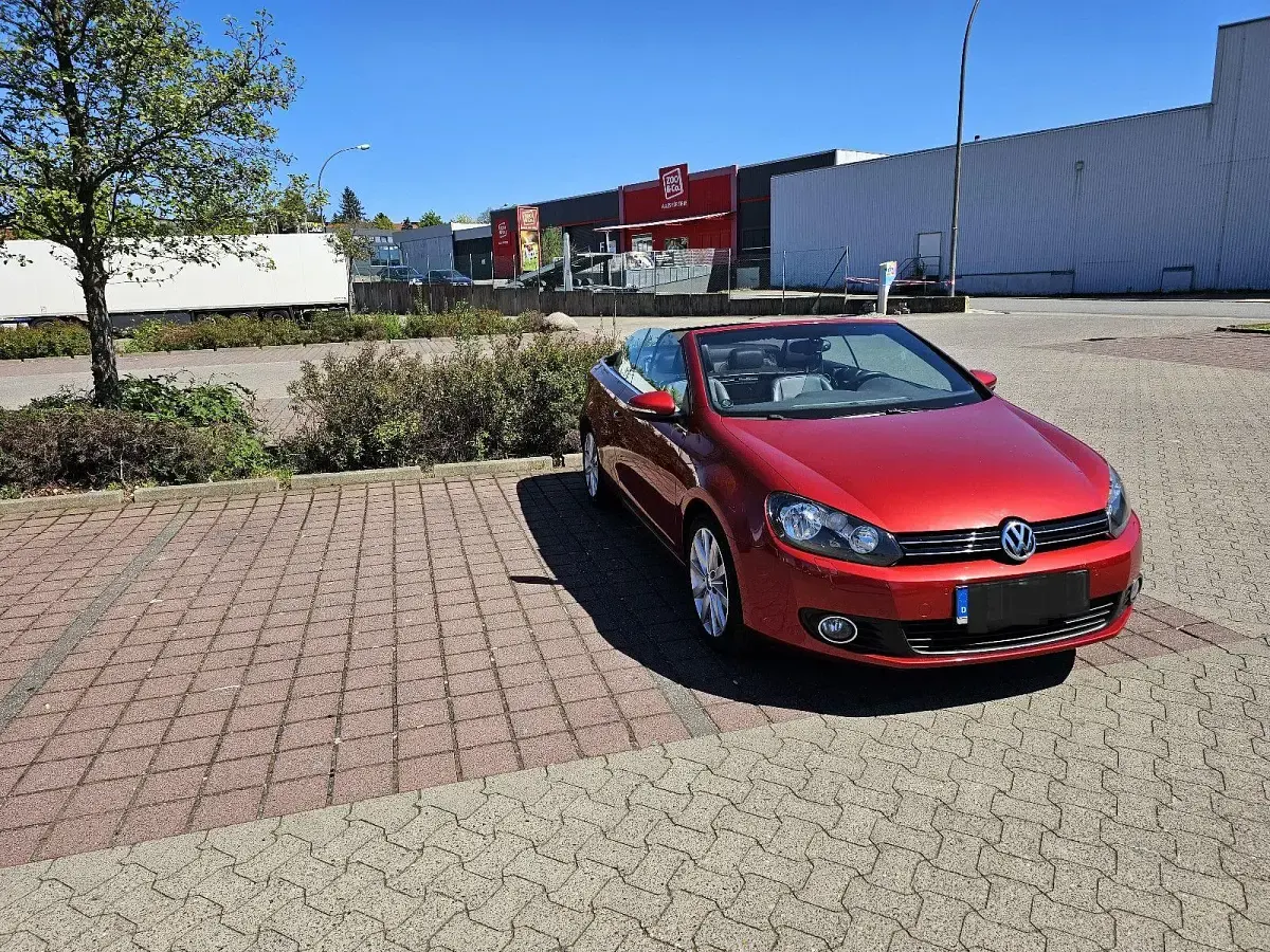 Gebraucht VW Golf Cabriolet 105 PS (77 kW) 2011 Rot Cabrio