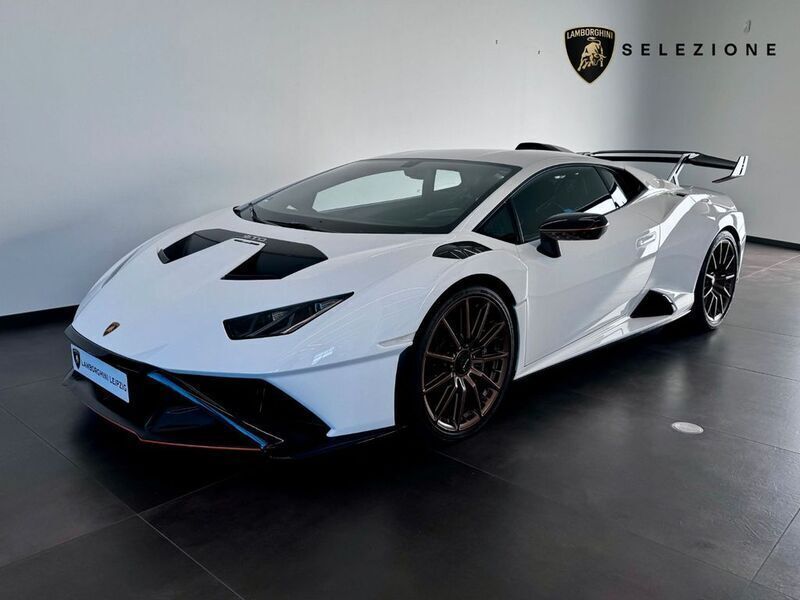 Weiß Gebraucht 2024 Lamborghini Huracán | 346.900 € (Etwas zu teuer) - Bild 1/4