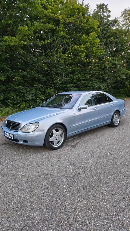 Grau Gebraucht 2000 Mercedes S430 Limousine | 9.100 € (Fairer Preis) - Bild 1/4