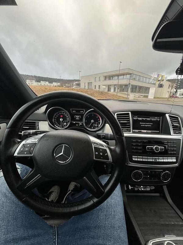 Gebraucht Mercedes ML350 258 PS (189 kW) 2012 SUV