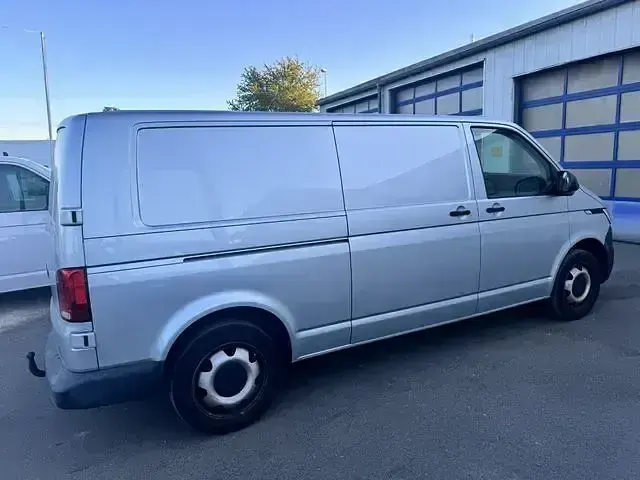 Second-hand VW Transporter 150 CP (110 kW) 2020 Argintiu Van