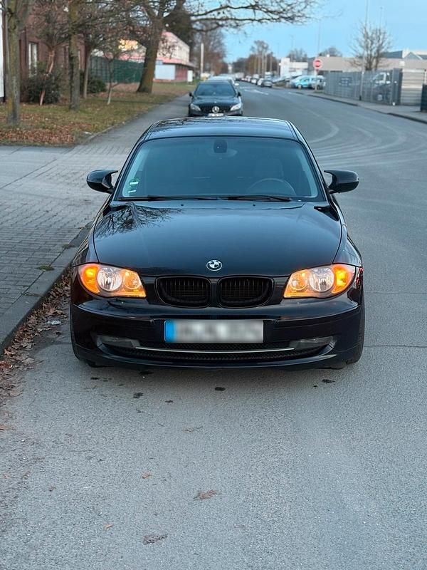 Usata BMW 116 122 CV (89 kW) 2012 Nero Utilitaria