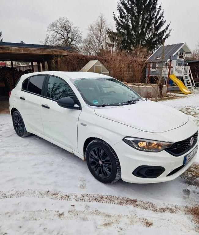 Gebraucht Fiat Tipo Street 95 PS (69 kW) 2019 Weiß Limousine