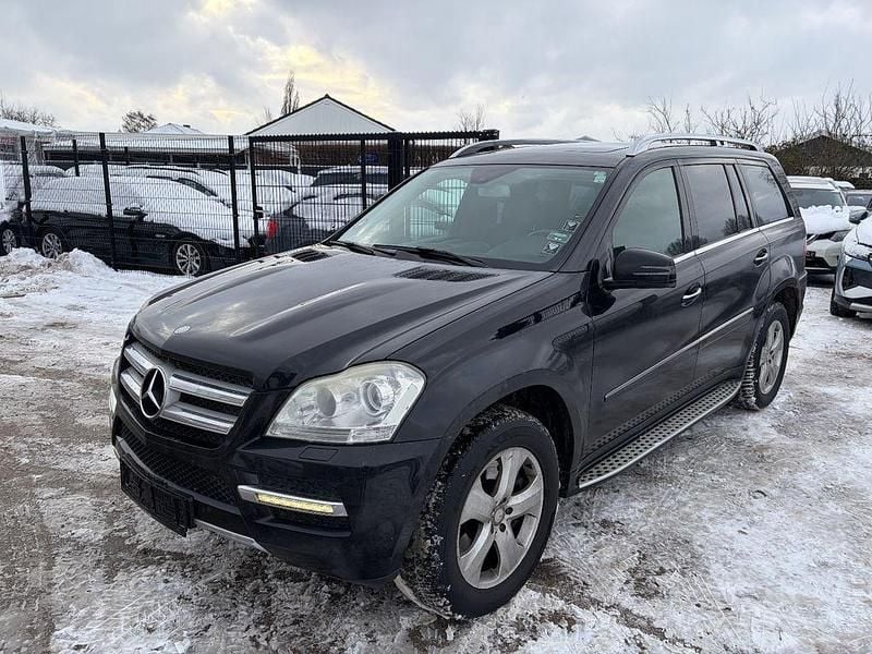 Schwarz Gebraucht 2011 Mercedes GL350 SUV | 7.900 € - Bild 1/4